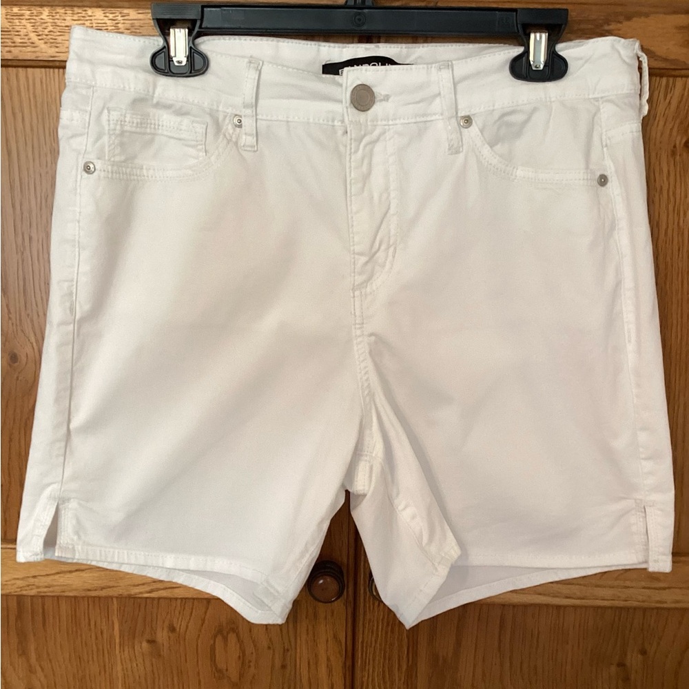 Bandolino Women's Amalia Shorts White